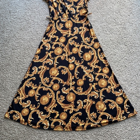 ✨Arabella Maxi Dress✨ - Picture 7 of 13